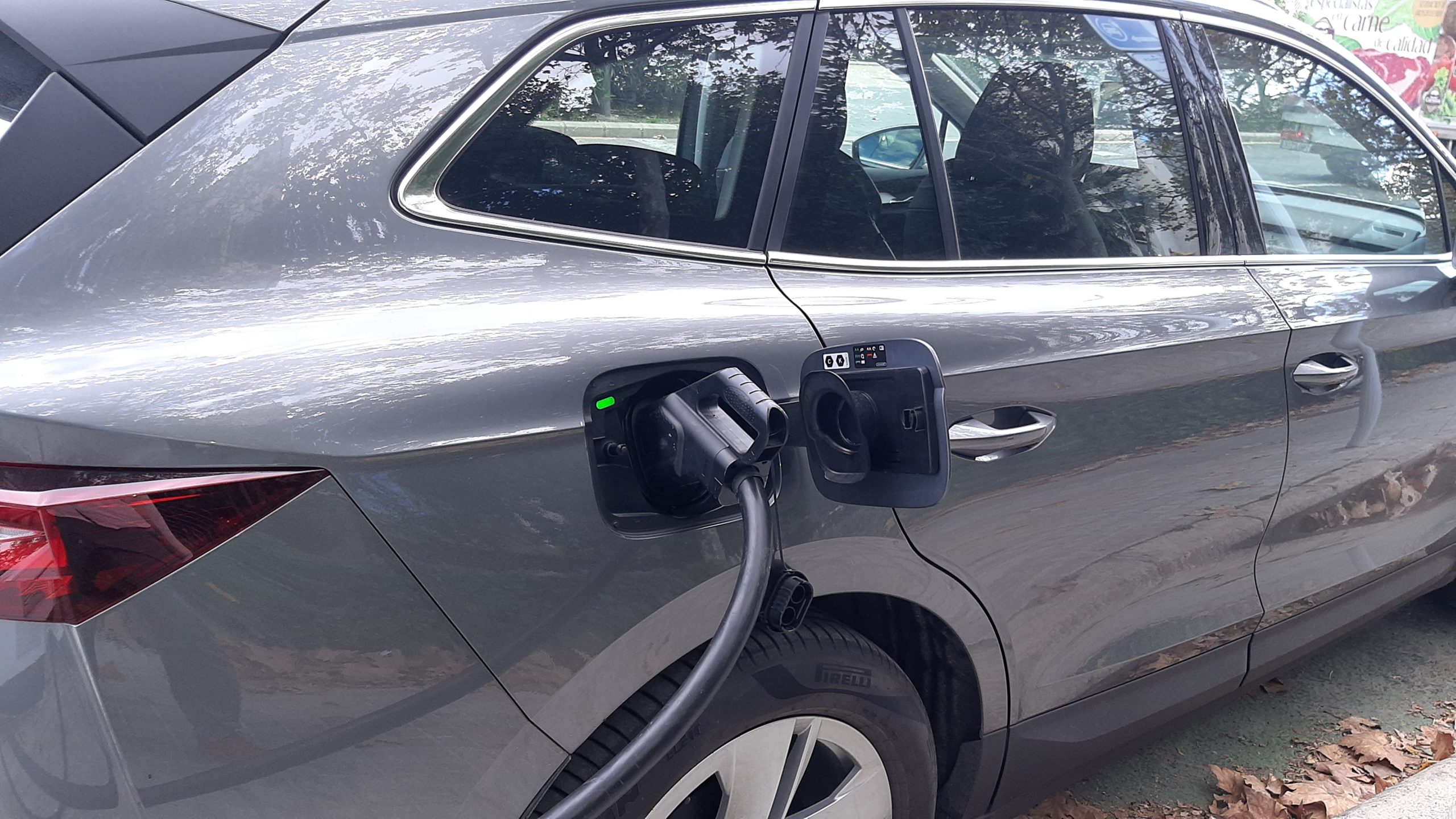 El mercado de turismos electrificados no avanza en España como en Europa