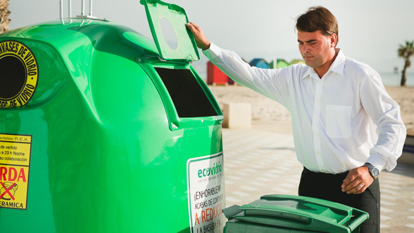 La Comunitat Valenciana batirá este año su récord de vidrio reciclado