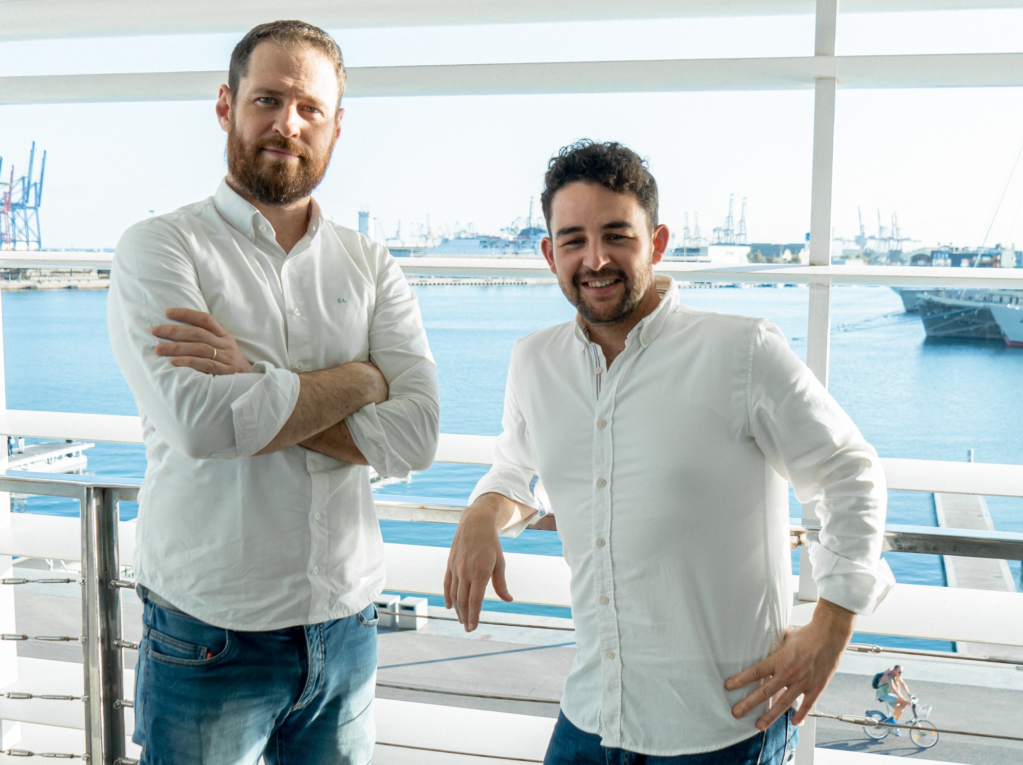 Los fundadores de la startup Sunalizer que ofrece el servicio de instalación de paneles solares