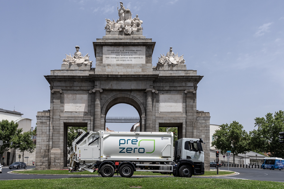 Recoger residuos urbanos vehículo hidrógeno 2025