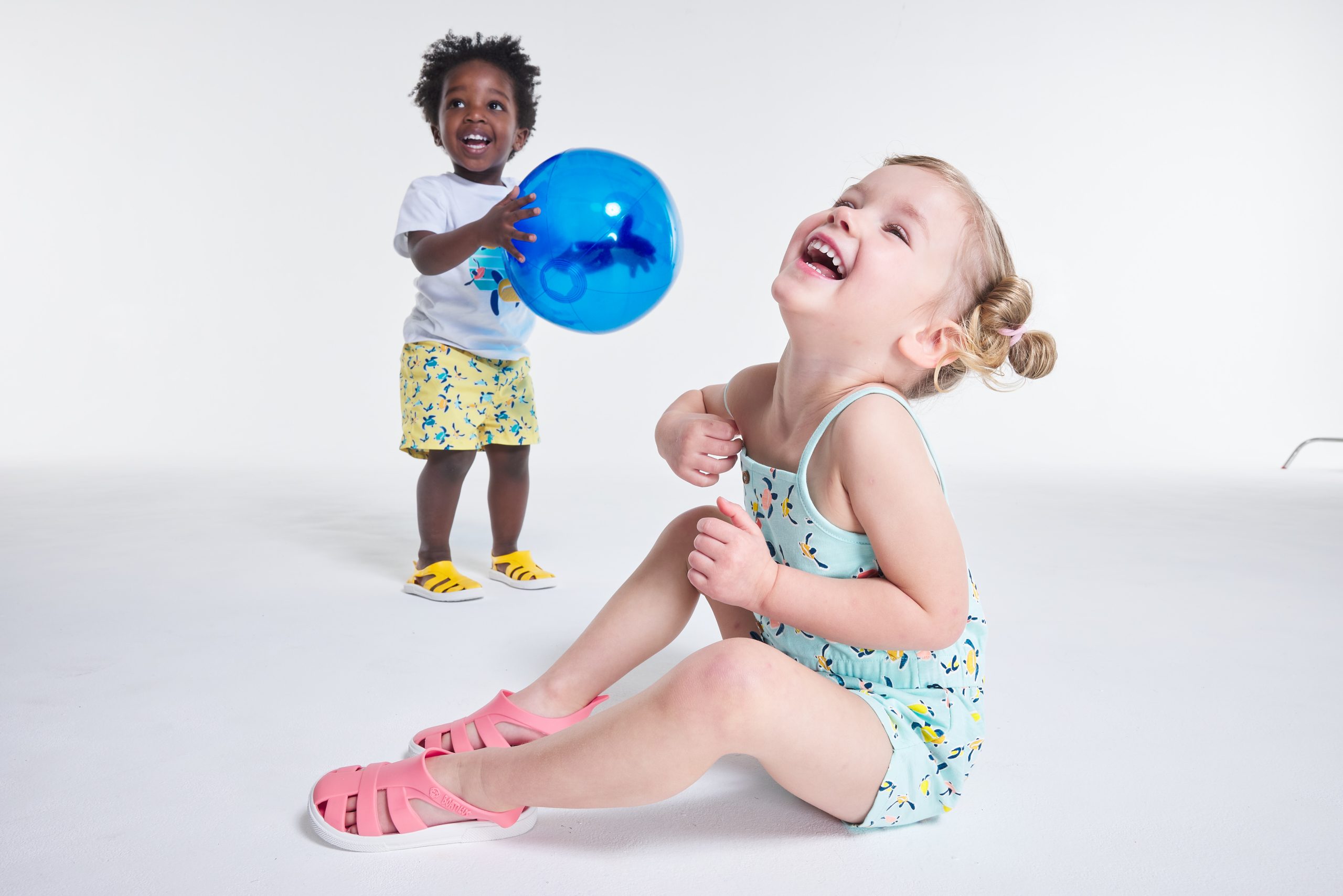 Okaïdi se alía con la fundación Surfrider Foundation para proteger los océanos y sus costas