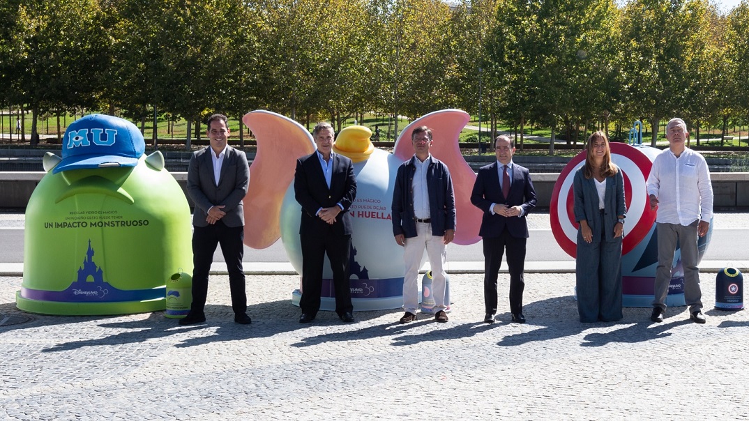Iglús de Ecovidrio tematizados por Disneyland Paris