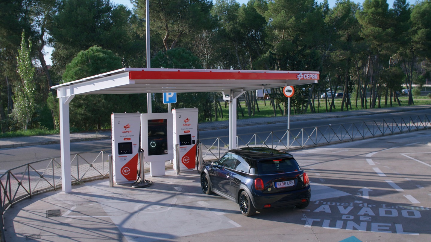 Endesa y Cepsa recarga para impulsar la movilidad eléctrica